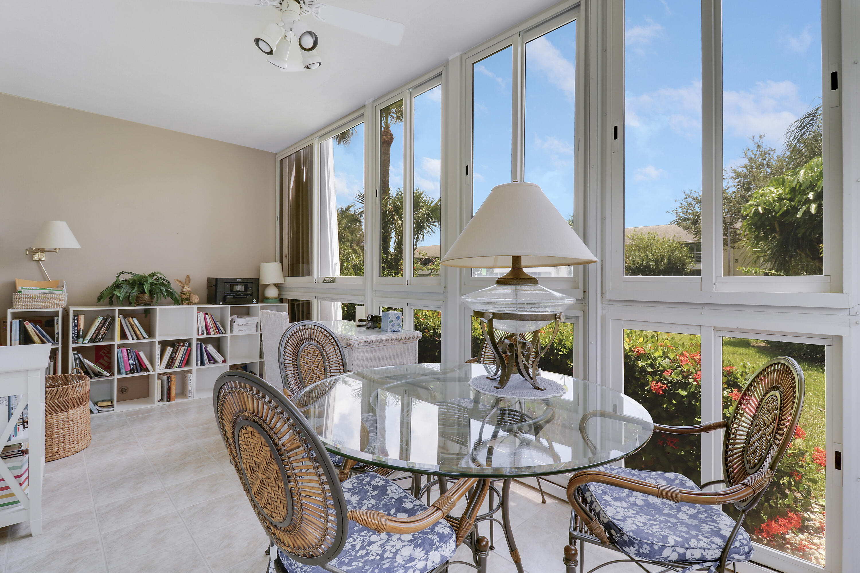 TEQUESTA GARDEN COND NO 6 S 526 FT OF PAR 2 TEQUES - Residential