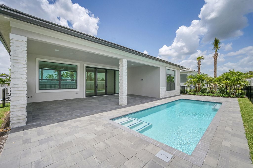 Photo of 9520 St Germain Drive, Palm Beach Gardens, FL 33412 (MLS # B26022251)