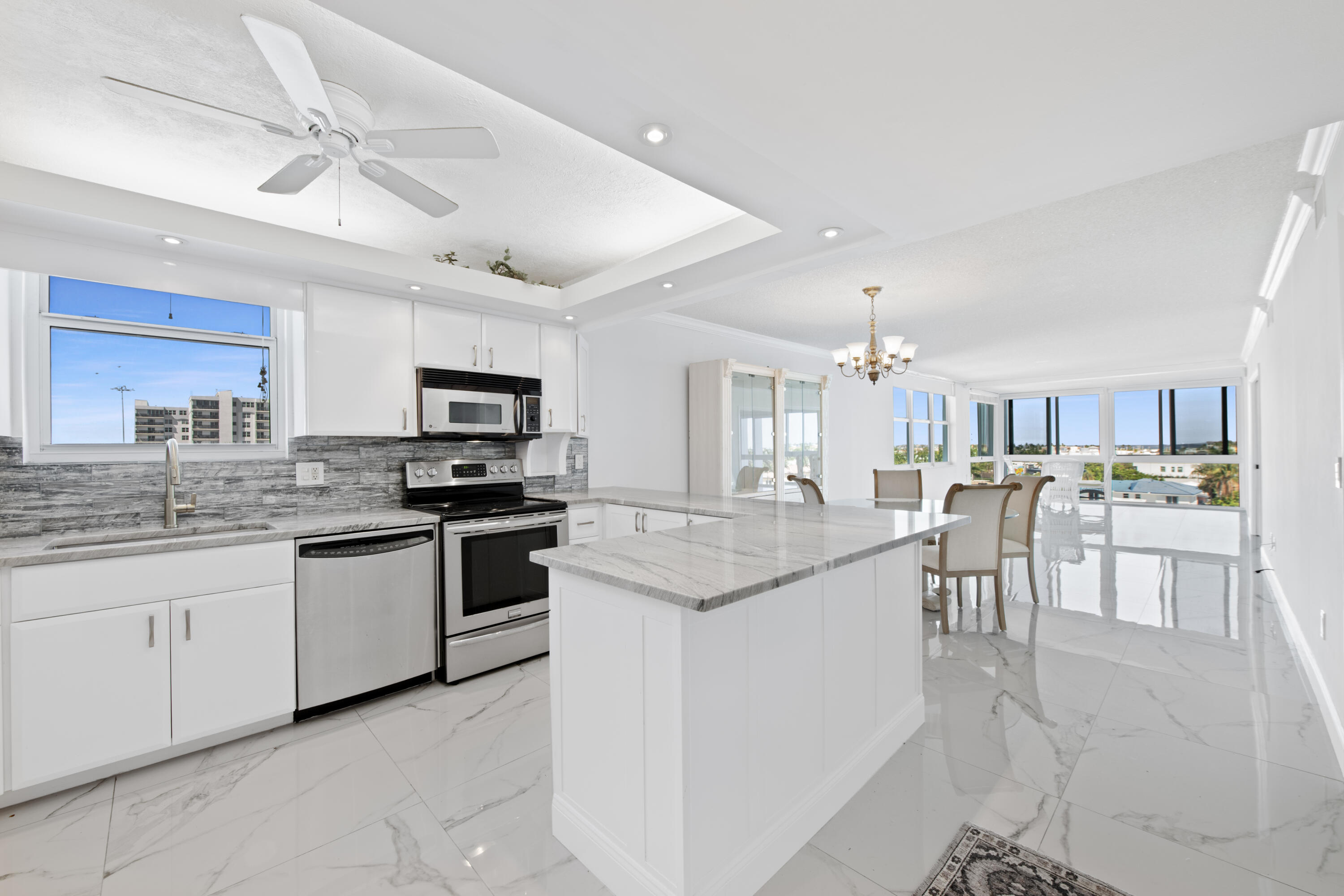 ROYAL MARINER CONDO - Residential