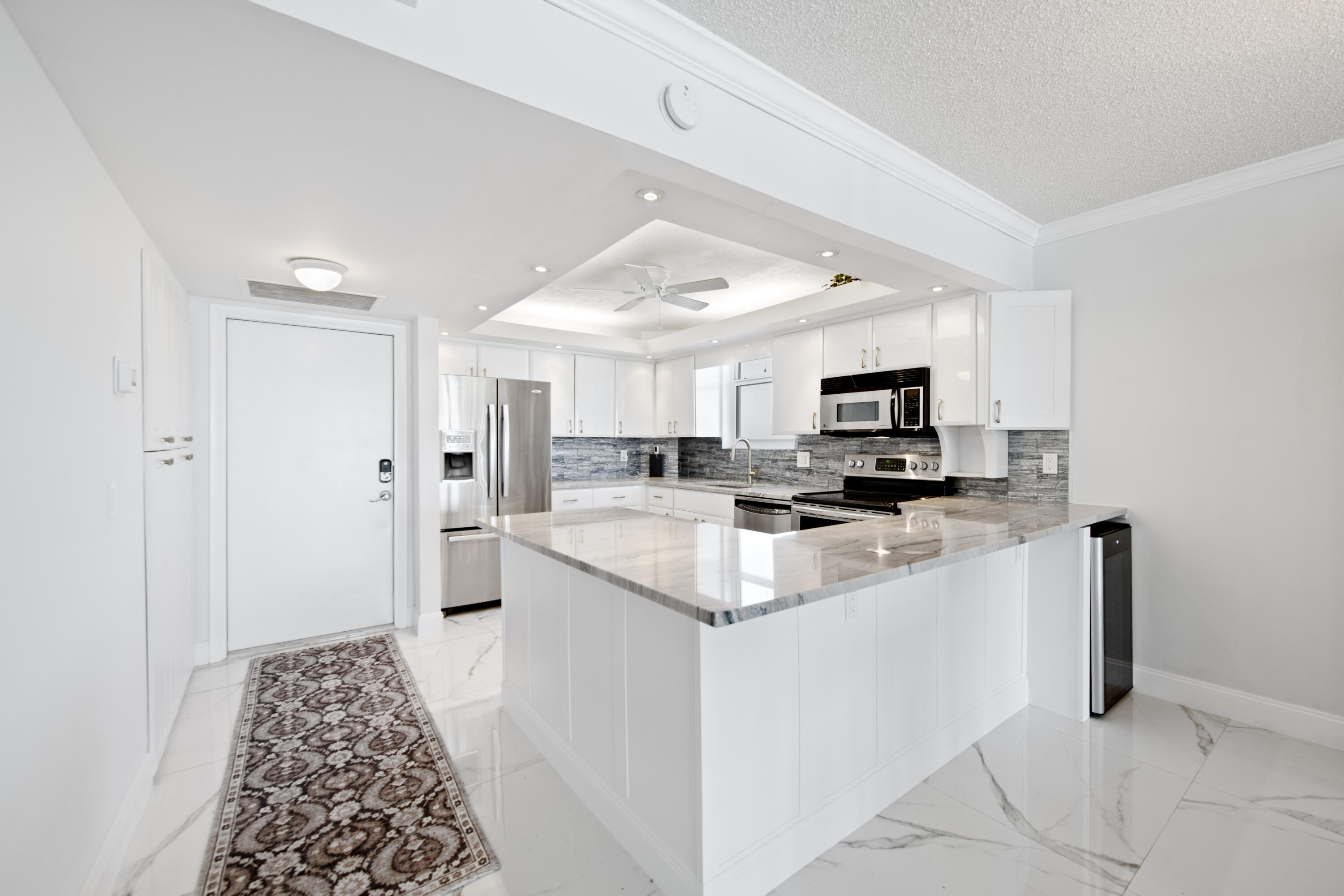 ROYAL MARINER CONDO - Residential