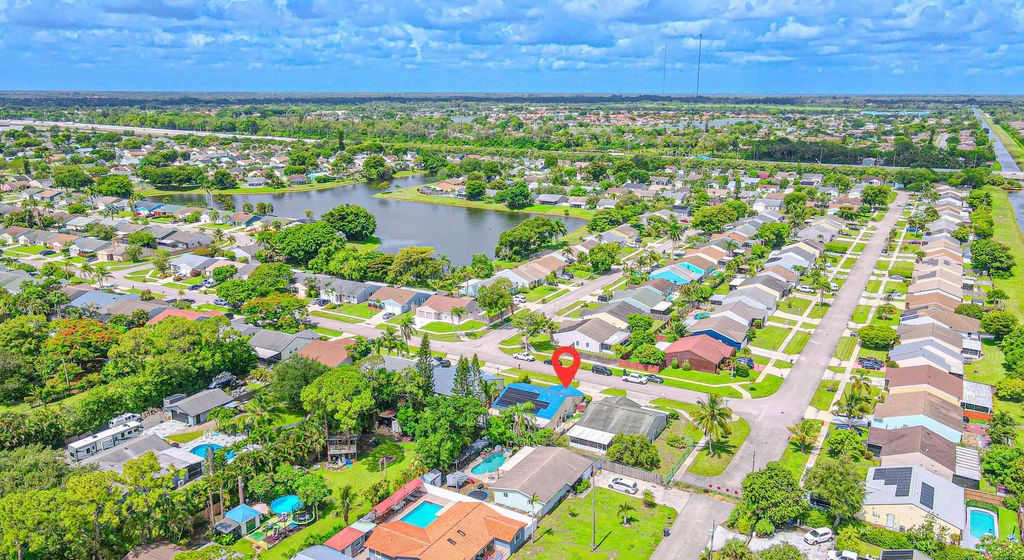 Photo of 5018 E Canal Circle E, Lake Worth, FL 33467 (MLS # R11116340)