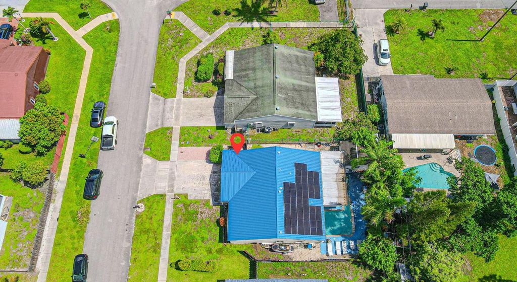 Photo of 5018 E Canal Circle E, Lake Worth, FL 33467 (MLS # R11116340)