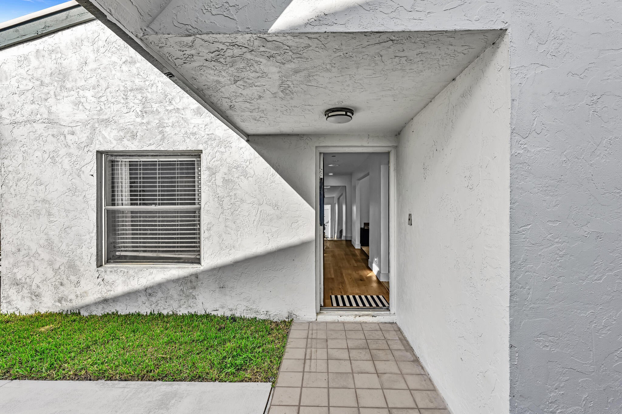 82 BAYTREE Circle