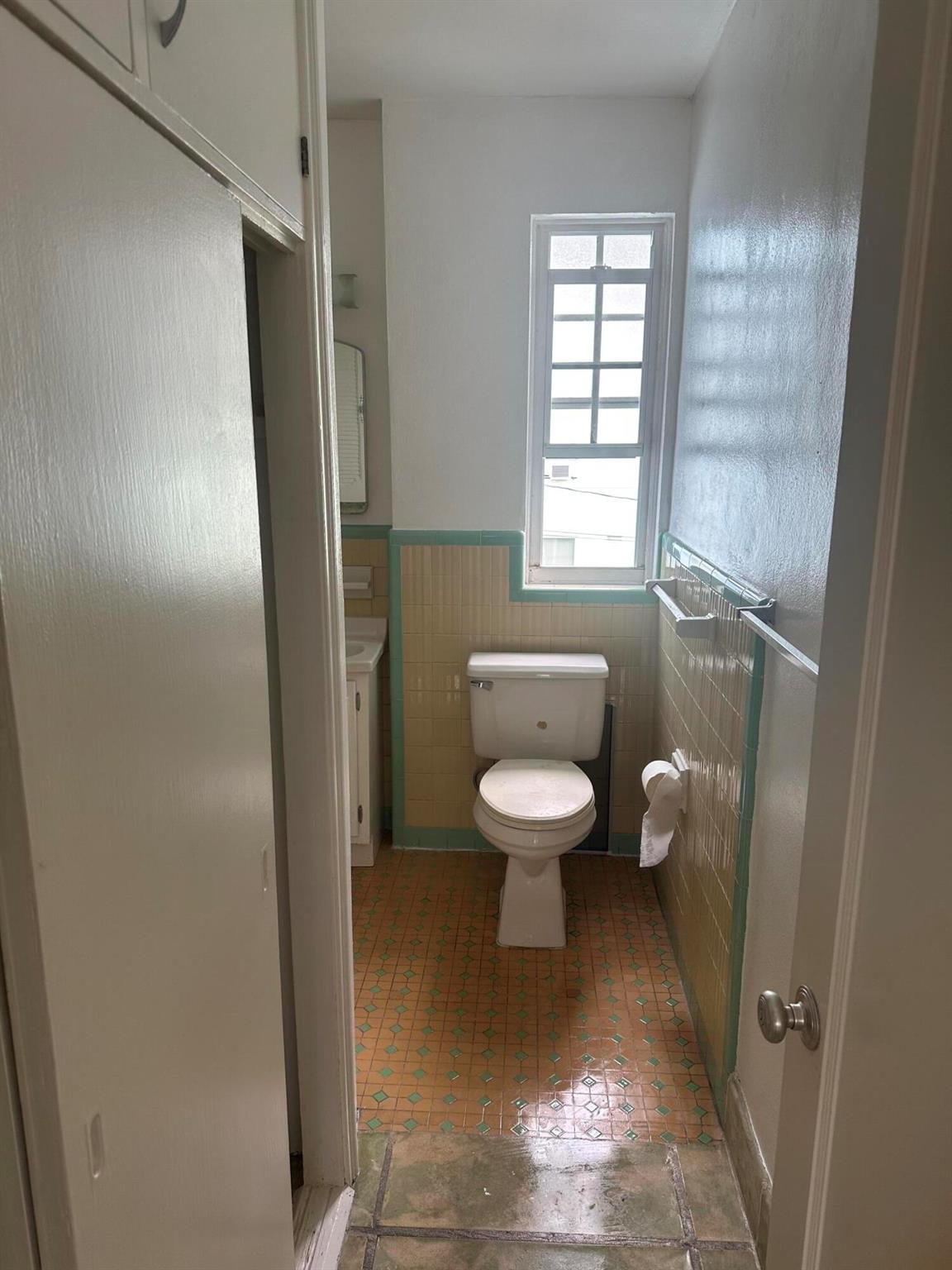 ALBERTA BEALE INC - Residential Lease