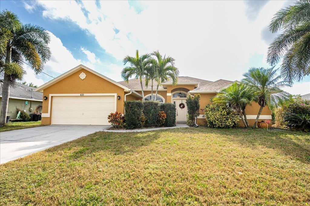 Photo of 632 SW Mccall Road, Port Saint Lucie, FL 34953 (MLS # R10947323)