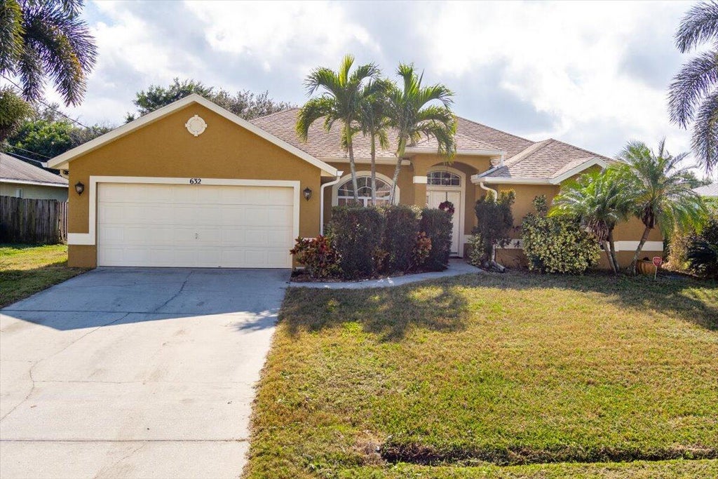 Photo of 632 SW Mccall Road, Port Saint Lucie, FL 34953 (MLS # R10947323)