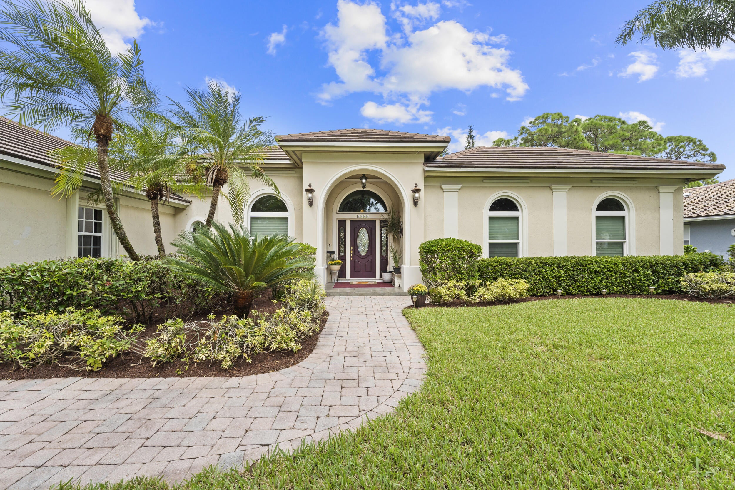 1716 SW MOCKINGBIRD Drive