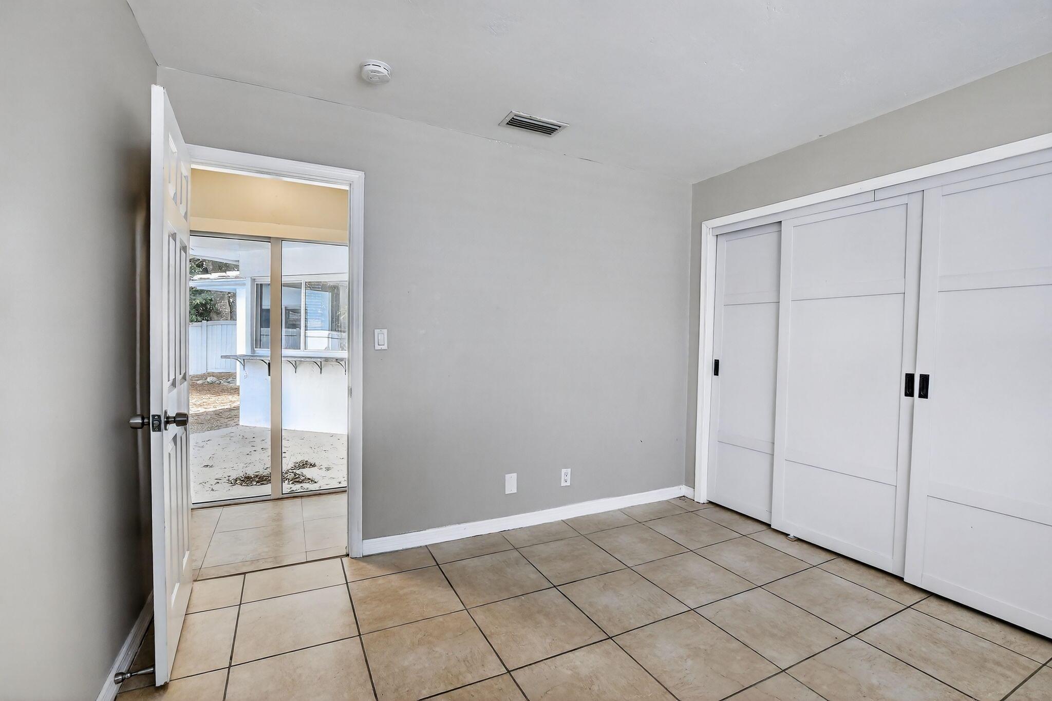 IMPERIAL POINT 2 SEC - Residential