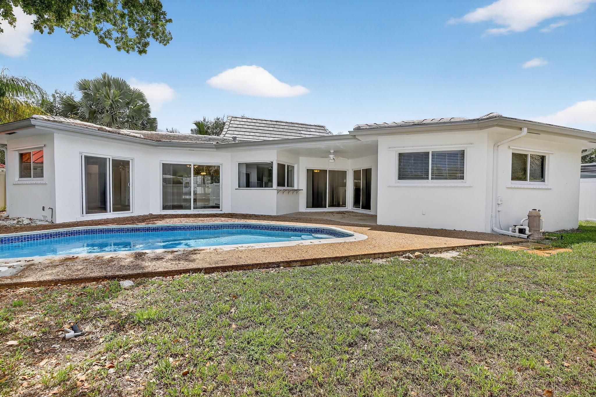 IMPERIAL POINT 2 SEC - Residential