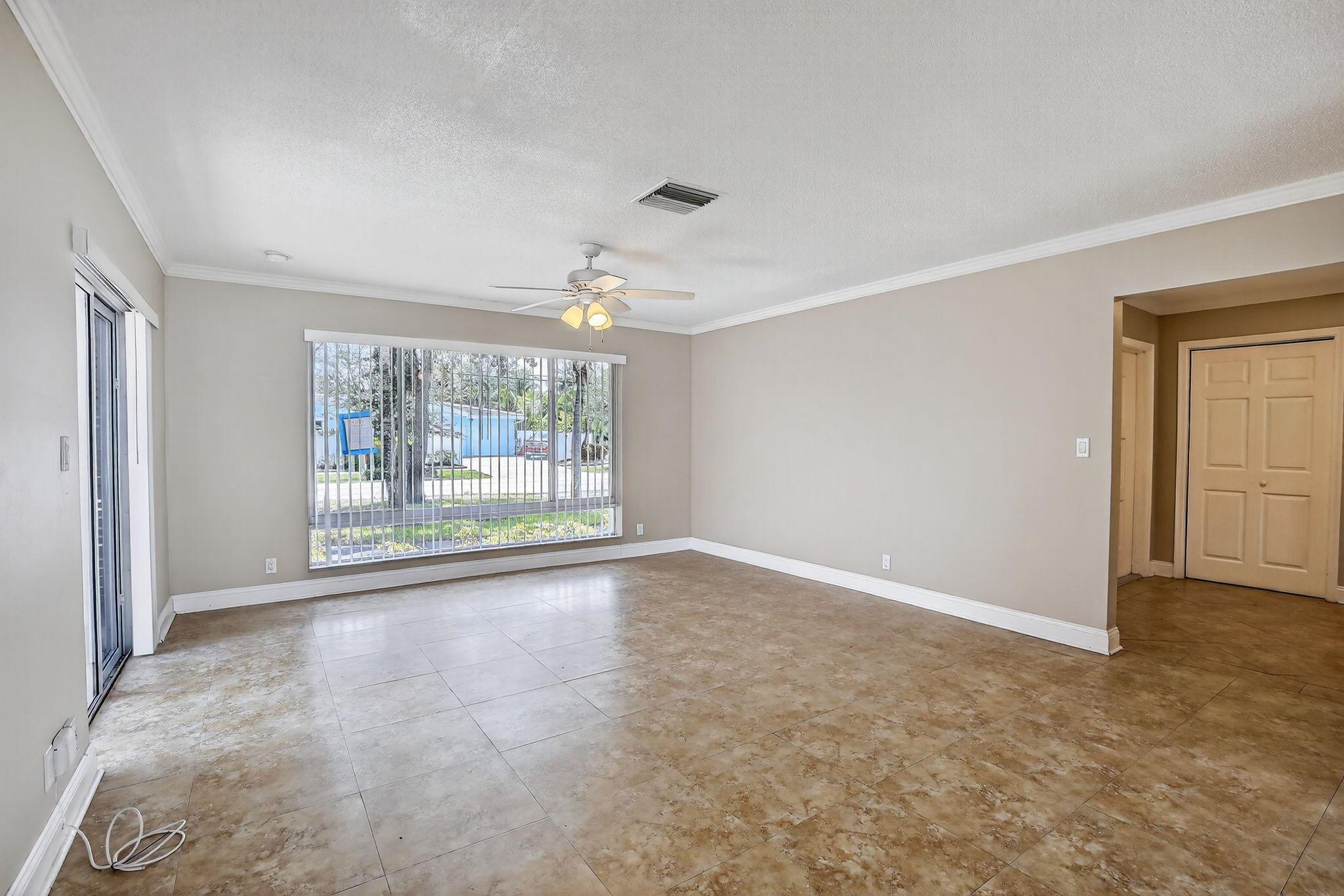 IMPERIAL POINT 2 SEC - Residential