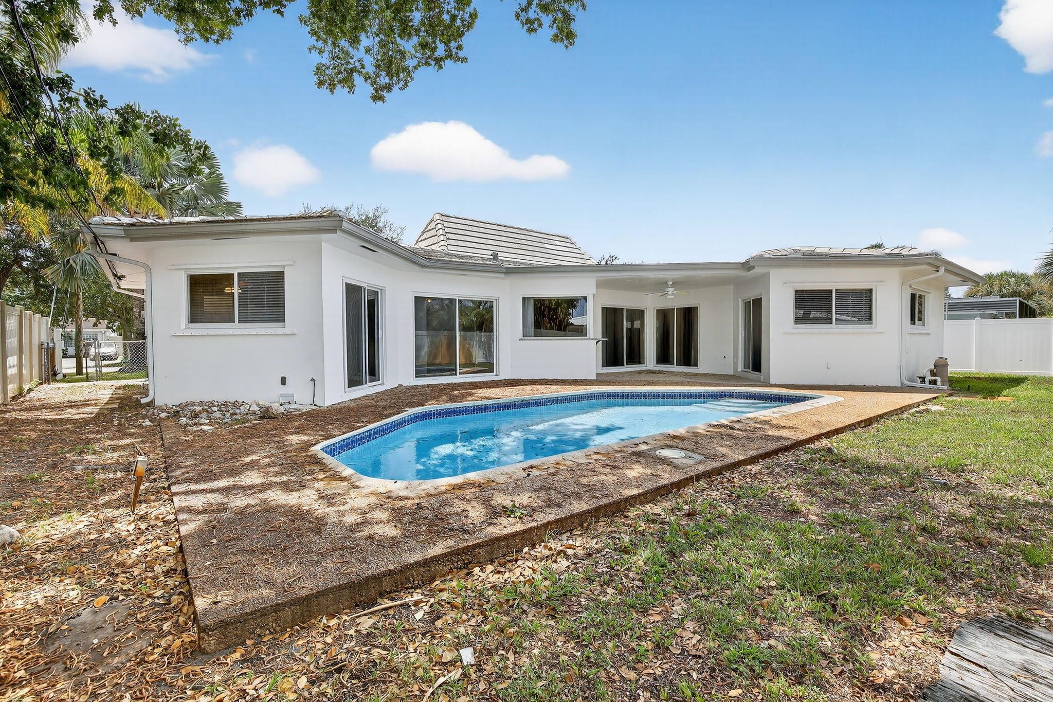 IMPERIAL POINT 2 SEC - Residential