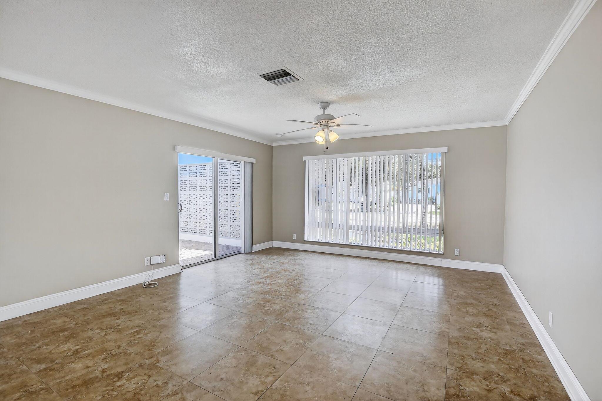 IMPERIAL POINT 2 SEC - Residential