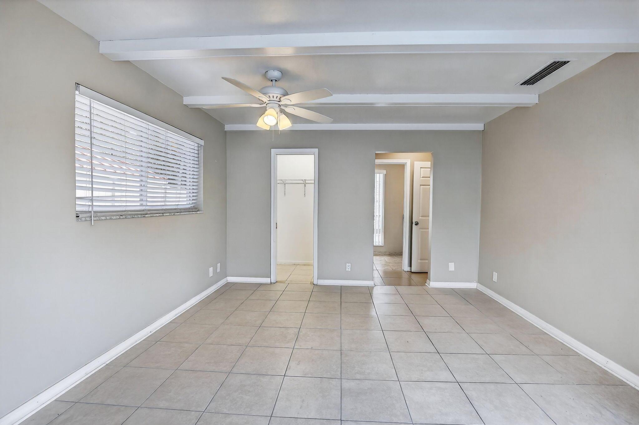 IMPERIAL POINT 2 SEC - Residential