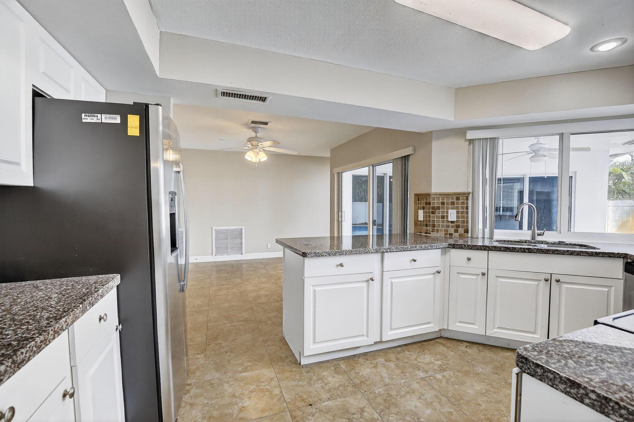 IMPERIAL POINT 2 SEC - Residential