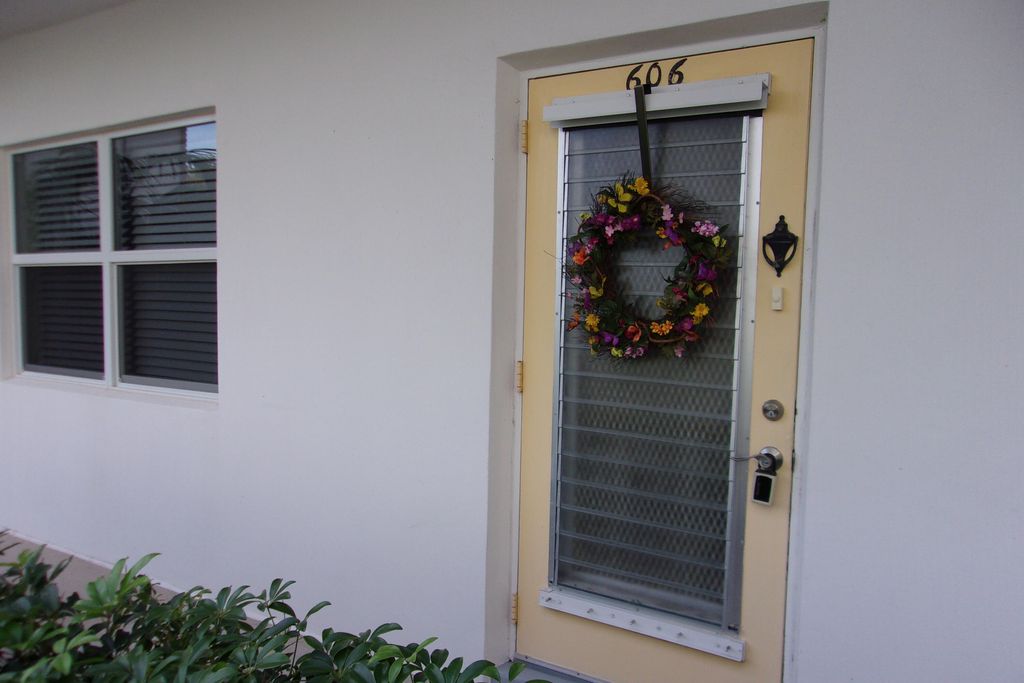 Photo of 1225 NW 21st Street #606, Stuart, FL 34994 (MLS # R10943237)