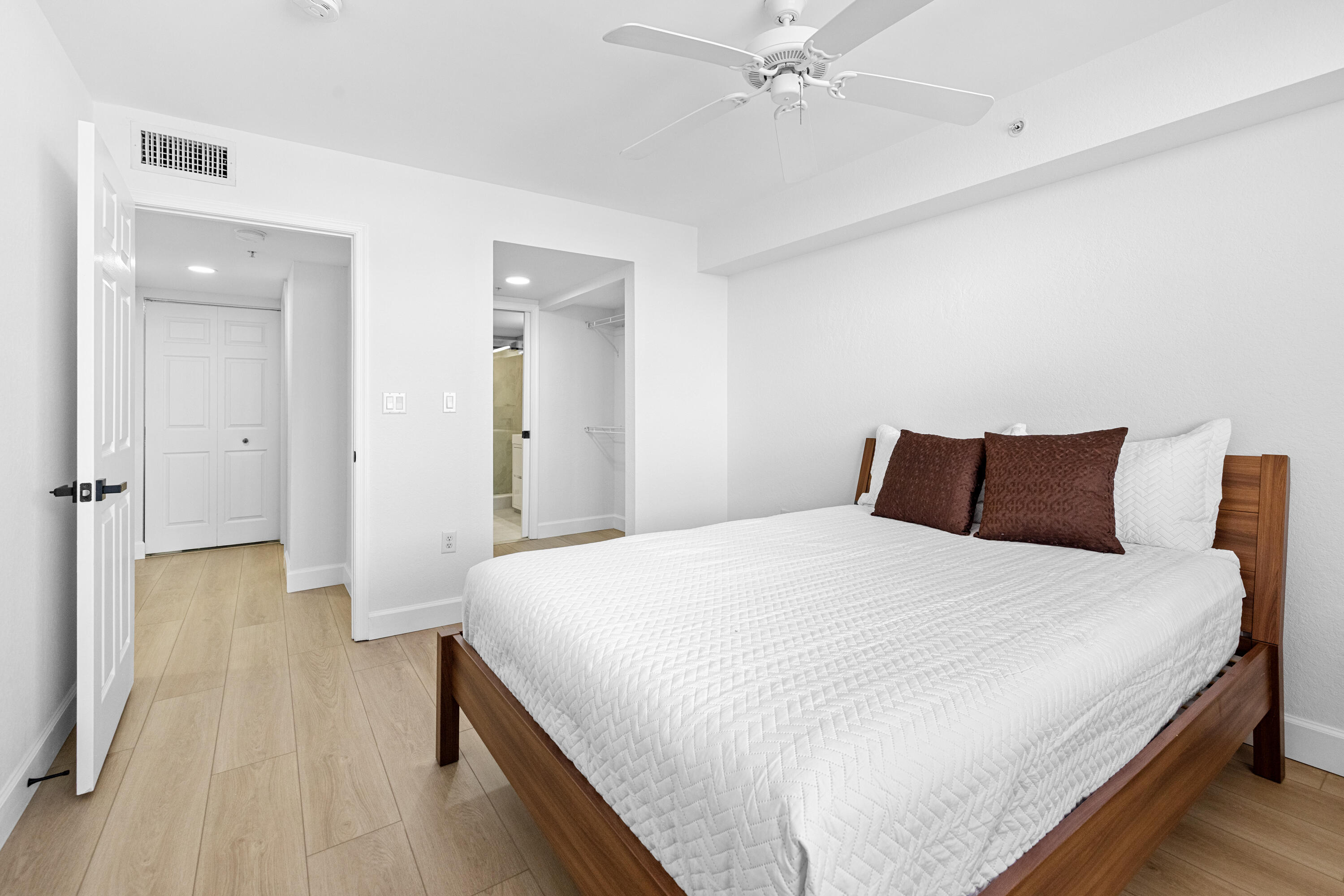 FLAGLER POINTE CONDO - Residential