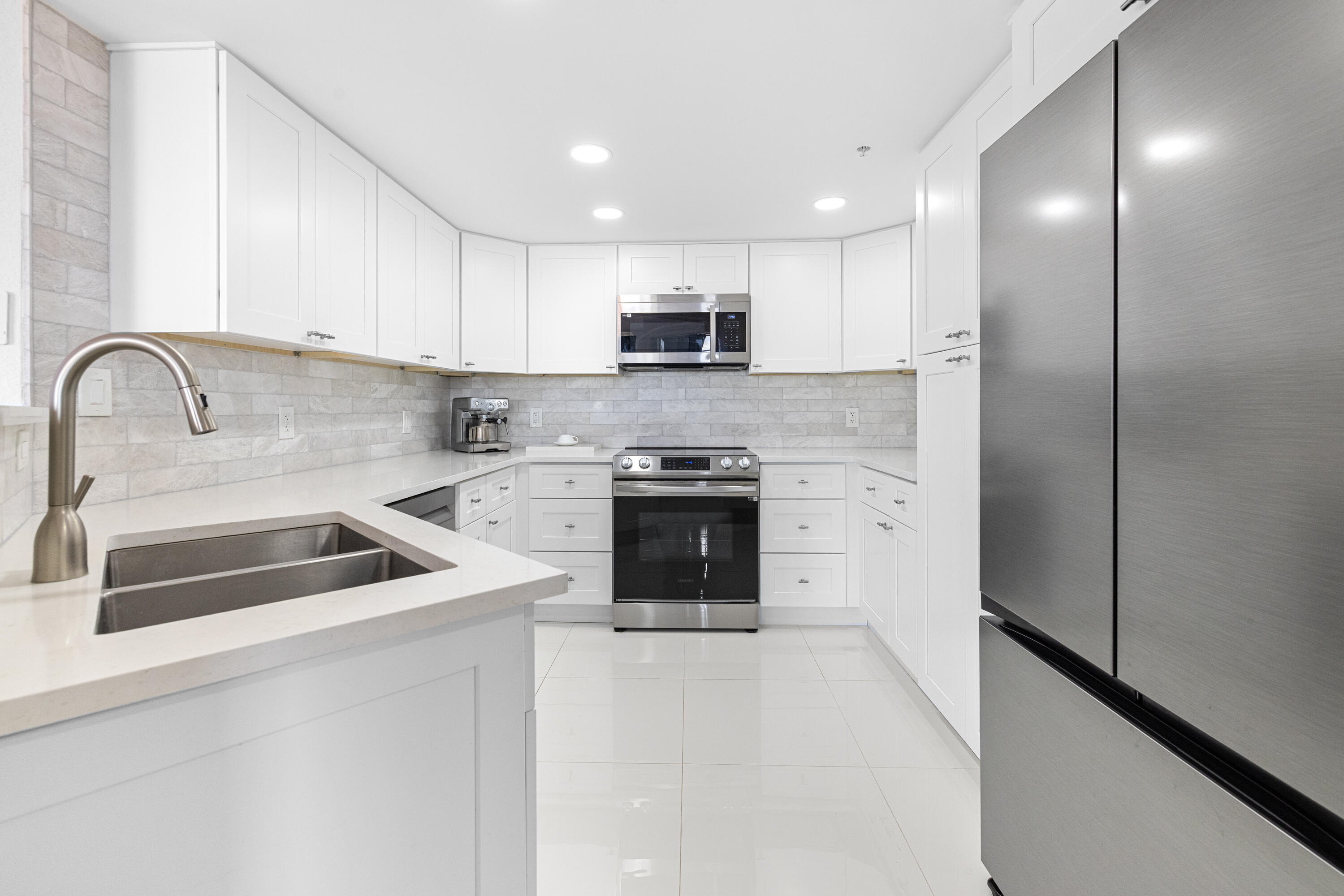 FLAGLER POINTE CONDO - Residential