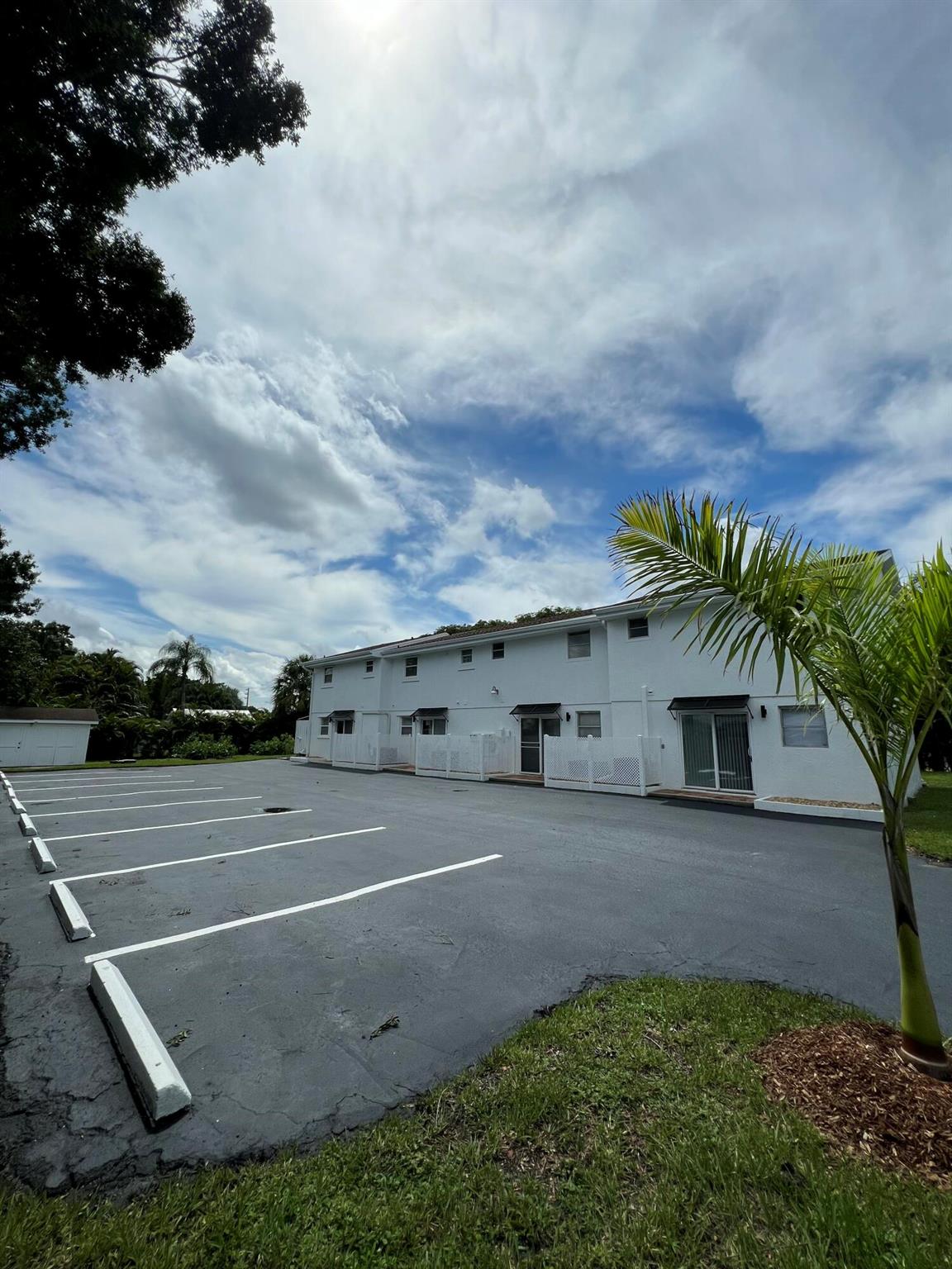 PALM CITY AMENDED - Residential Lease