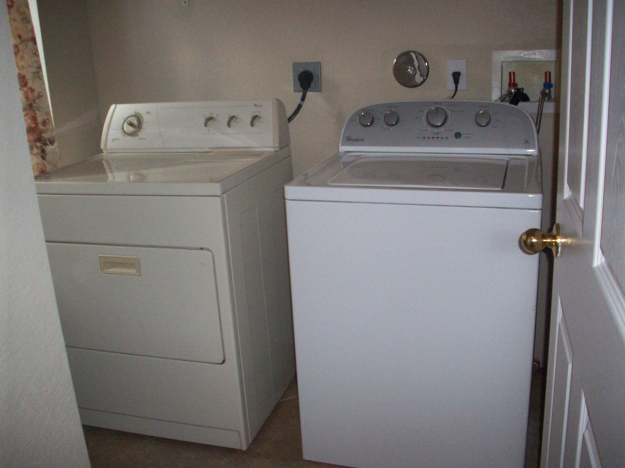 FOURTH  REPLAT OF PORTOFI - Residential Lease