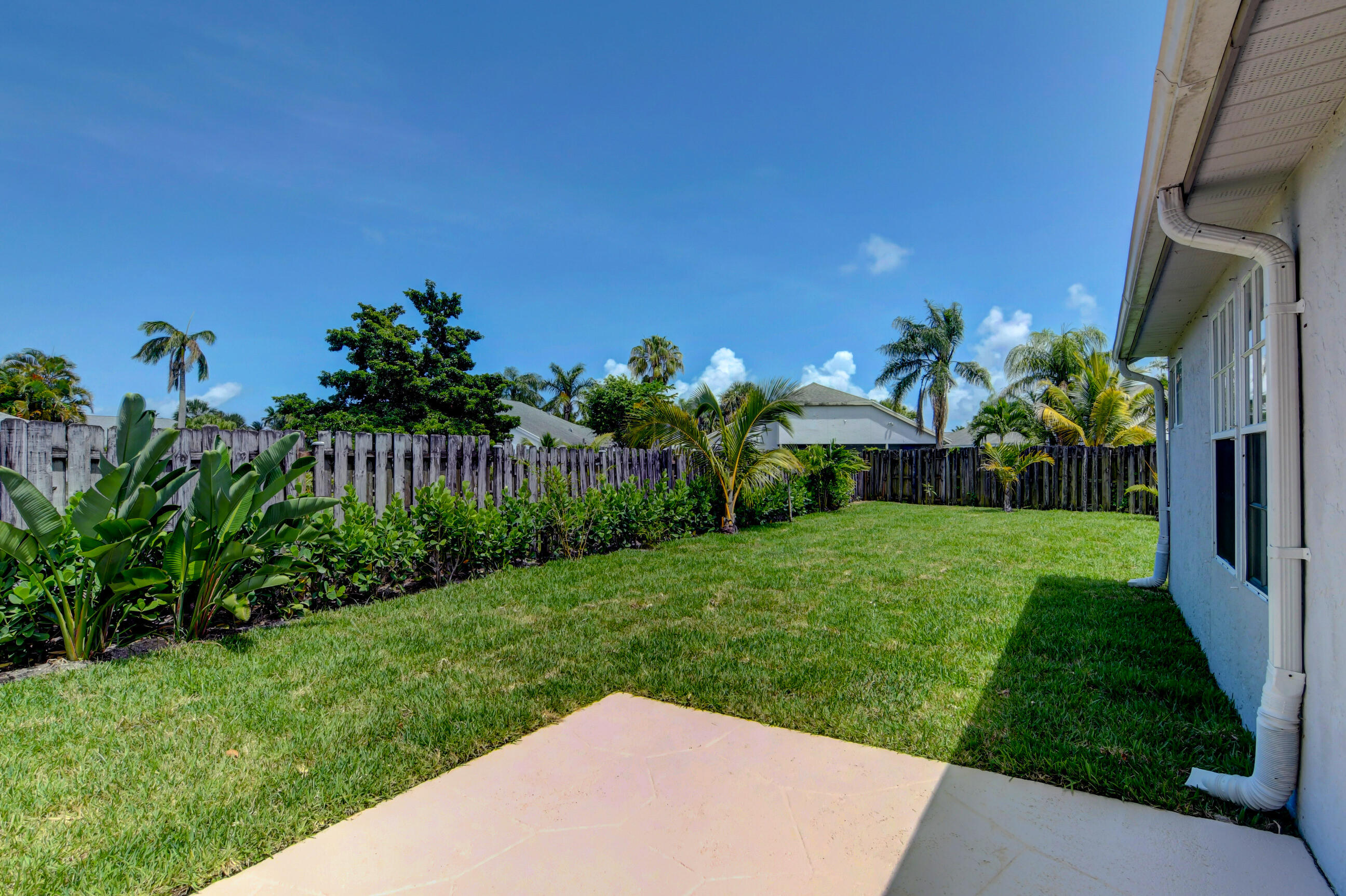 HEATHERLAKE AT THE MEADOWS - Residential