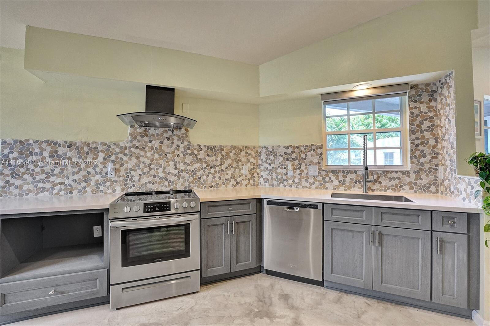 HEATHERLAKE AT THE MEADOWS - Residential