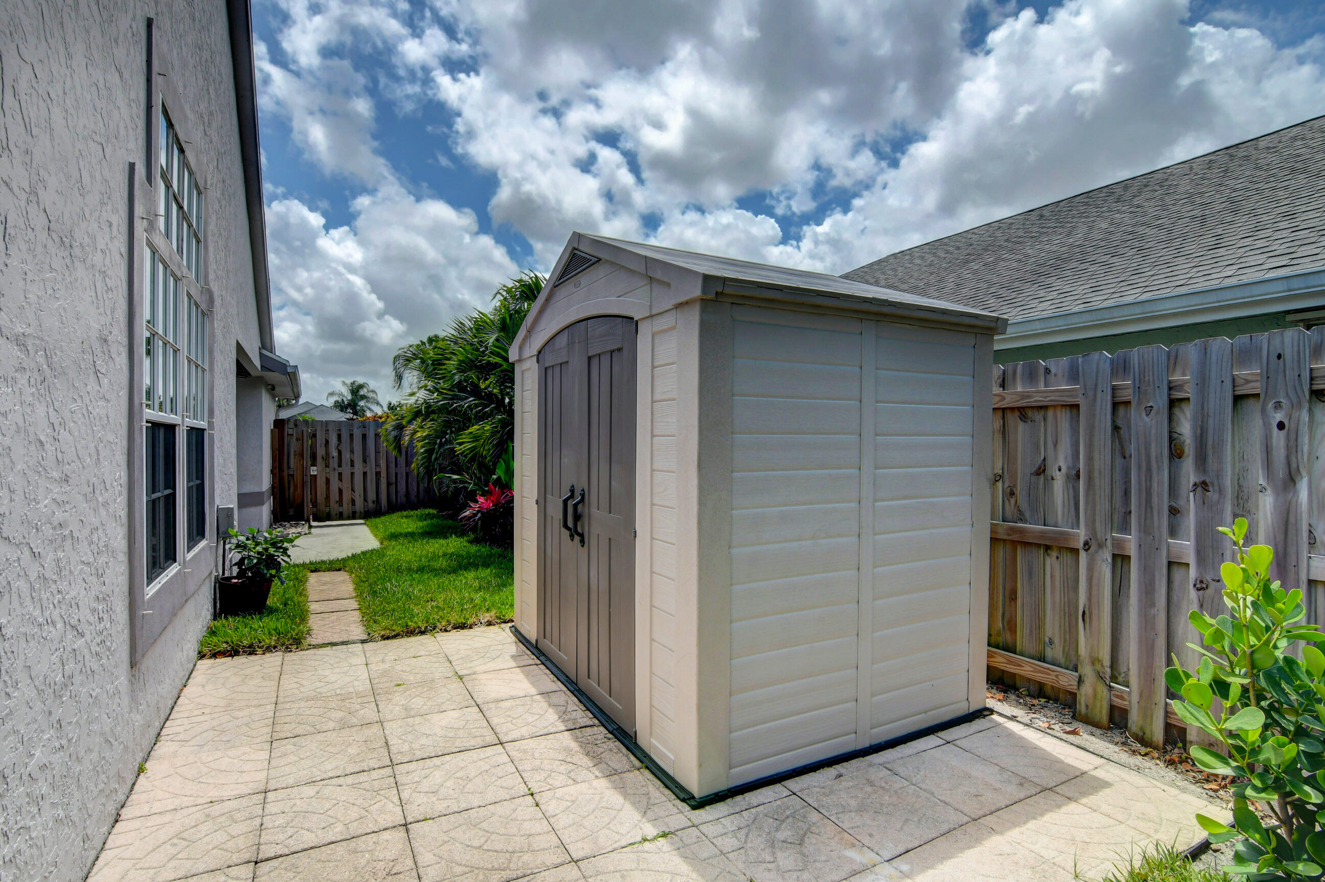 HEATHERLAKE AT THE MEADOWS - Residential