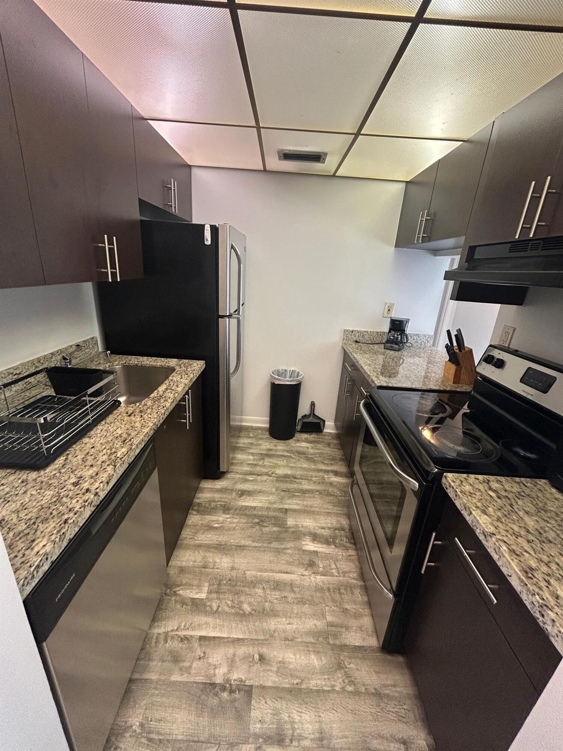 Beautiful 1-bedroom and 1.5 bath condo ideally located in the heart of West Palm Beach. This 4th floor unit features an open-concept living and dining area, a private balcony with large sliding doors that fill the space with natural light. The kitchen comes equipped with modern appliances, ample cabinet space, and a convenient layout for easy meal prep. $75/month flat fee for water. Deposit-Free Option Available:Qualify for a deposit-free move-in through Obligo. This fast and simple process helps you avoid paying a traditional cash deposit.