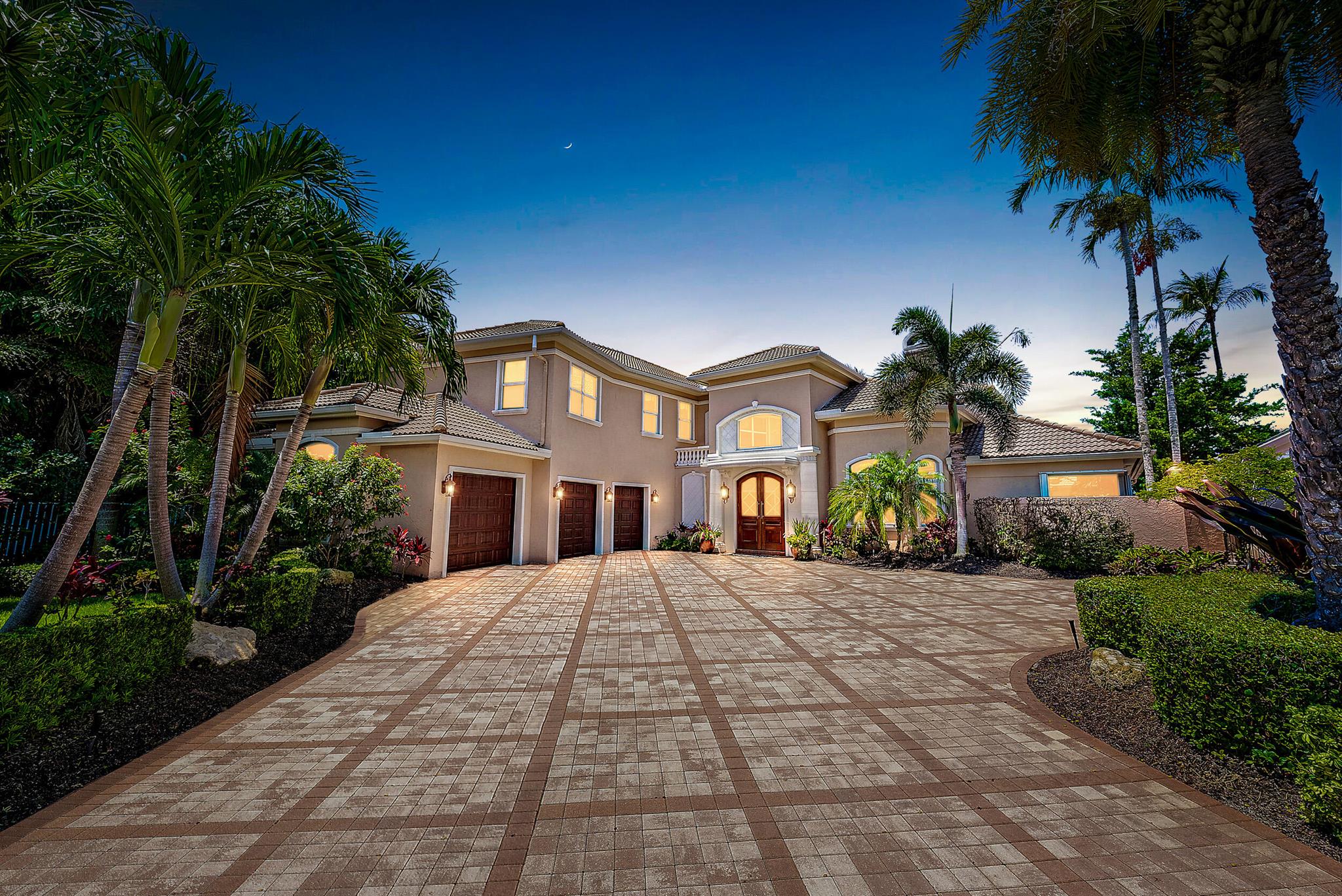 JONATHANS LANDING - Residential