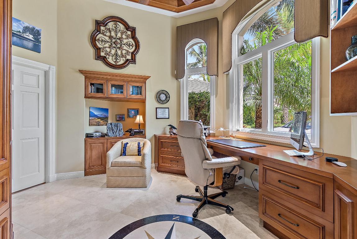 JONATHANS LANDING - Residential