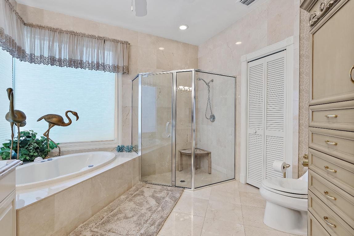 JONATHANS LANDING - Residential