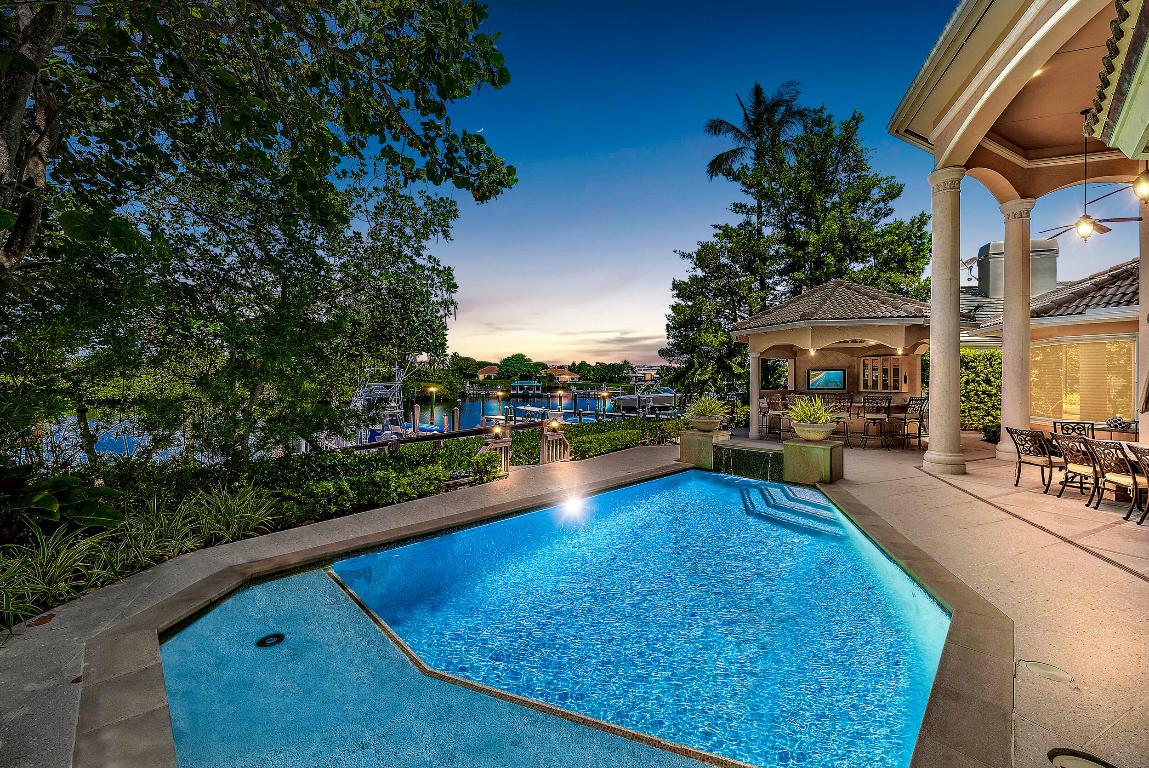 JONATHANS LANDING - Residential