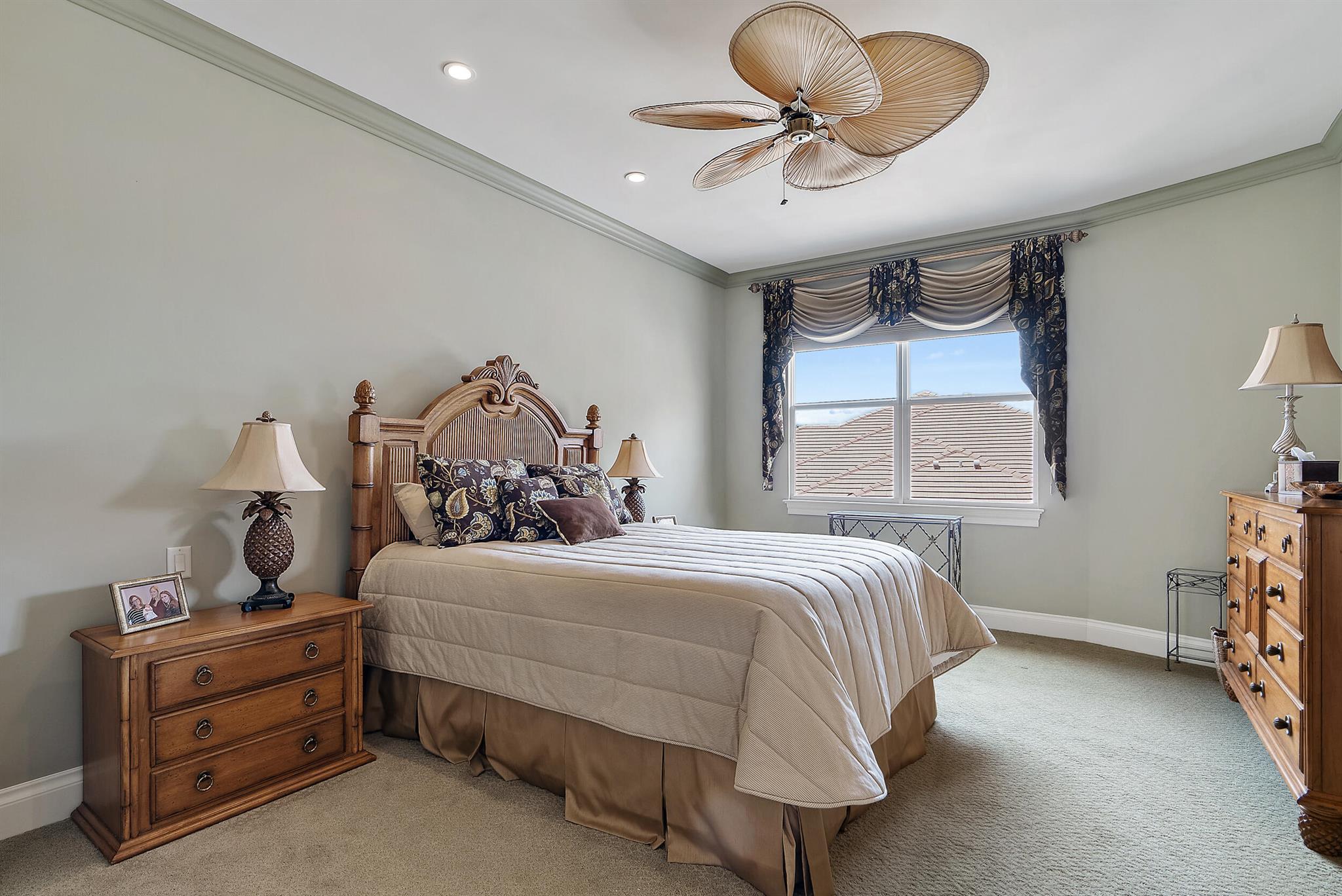 JONATHANS LANDING - Residential