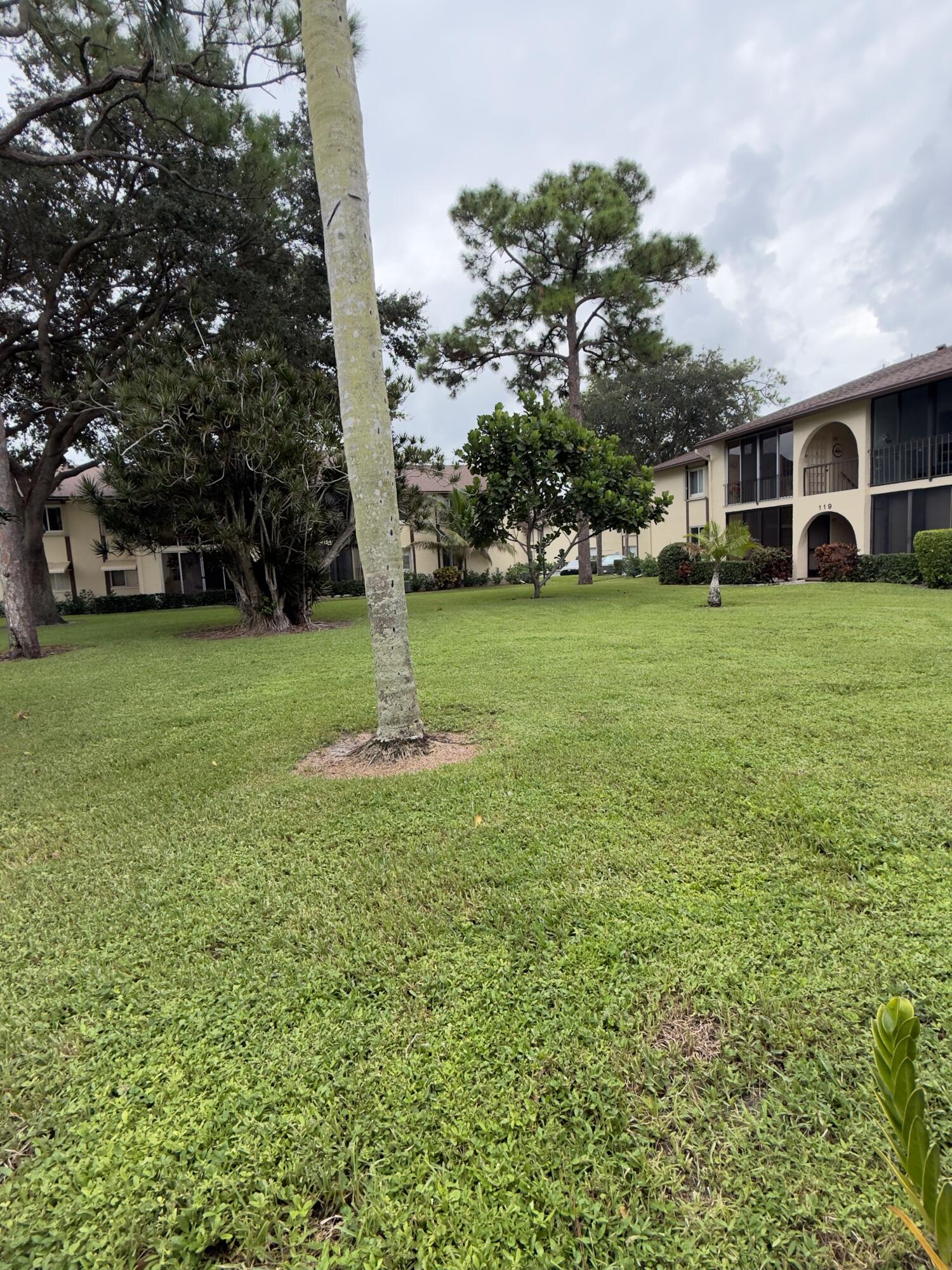 Properties 2437721424