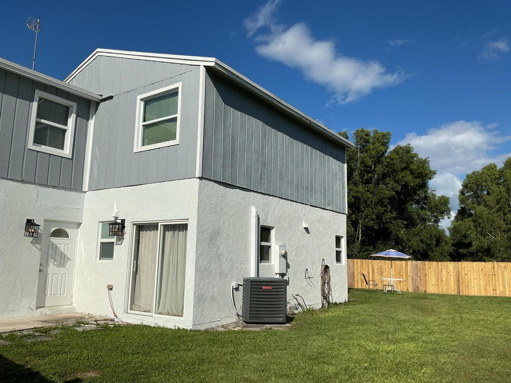 537 NW 51st Avenue W