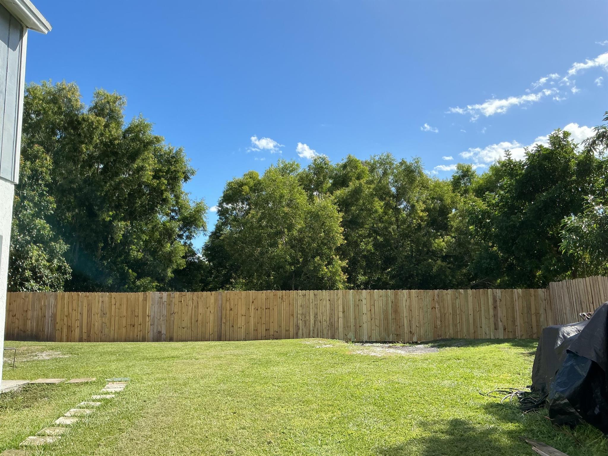 537 NW 51st Avenue W