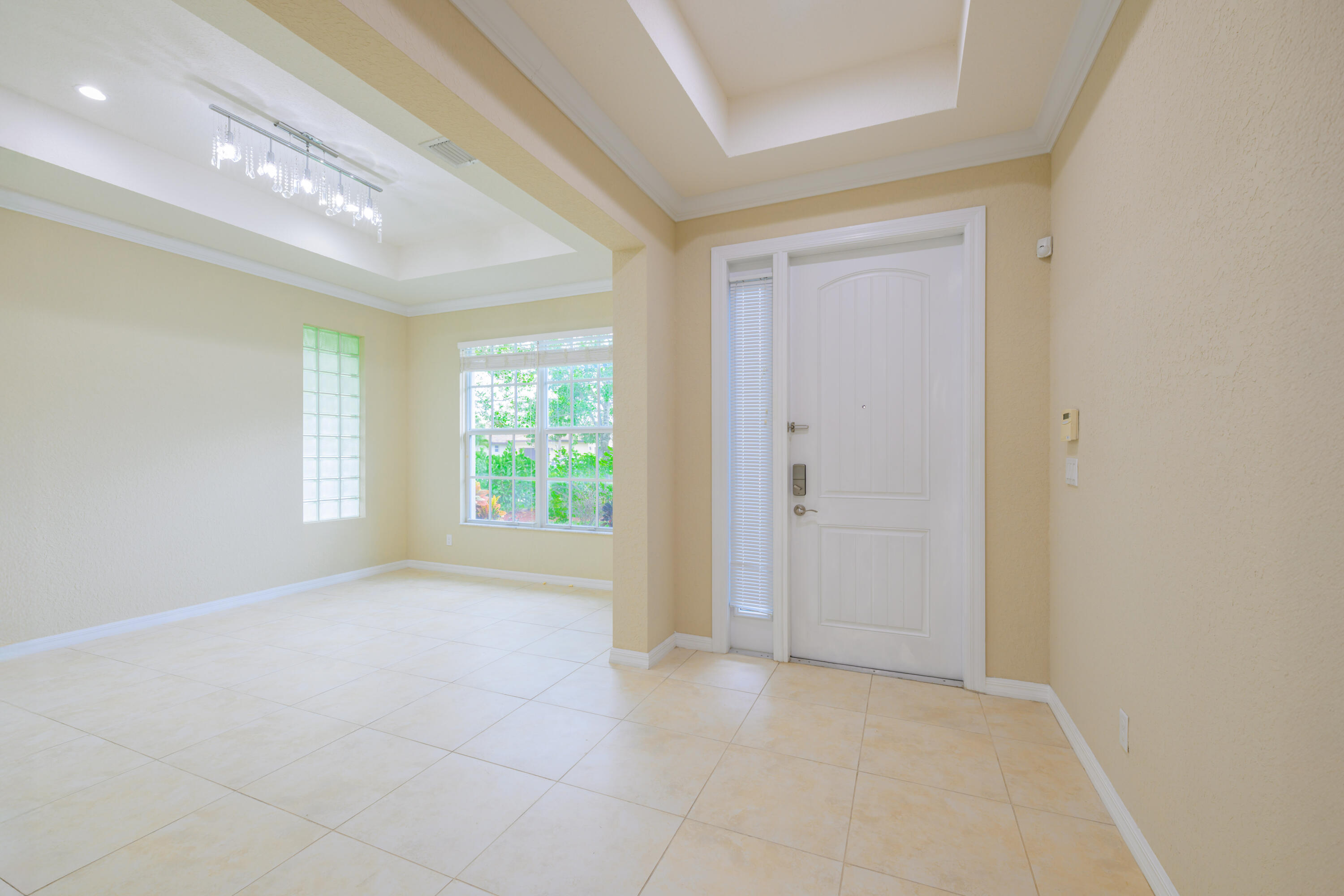 VISTA LAGO - Residential