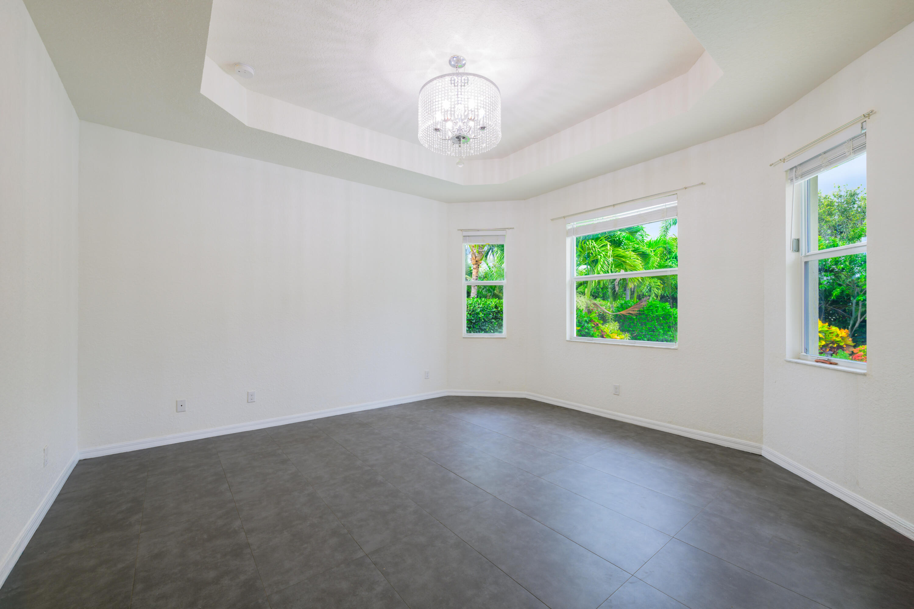 VISTA LAGO - Residential