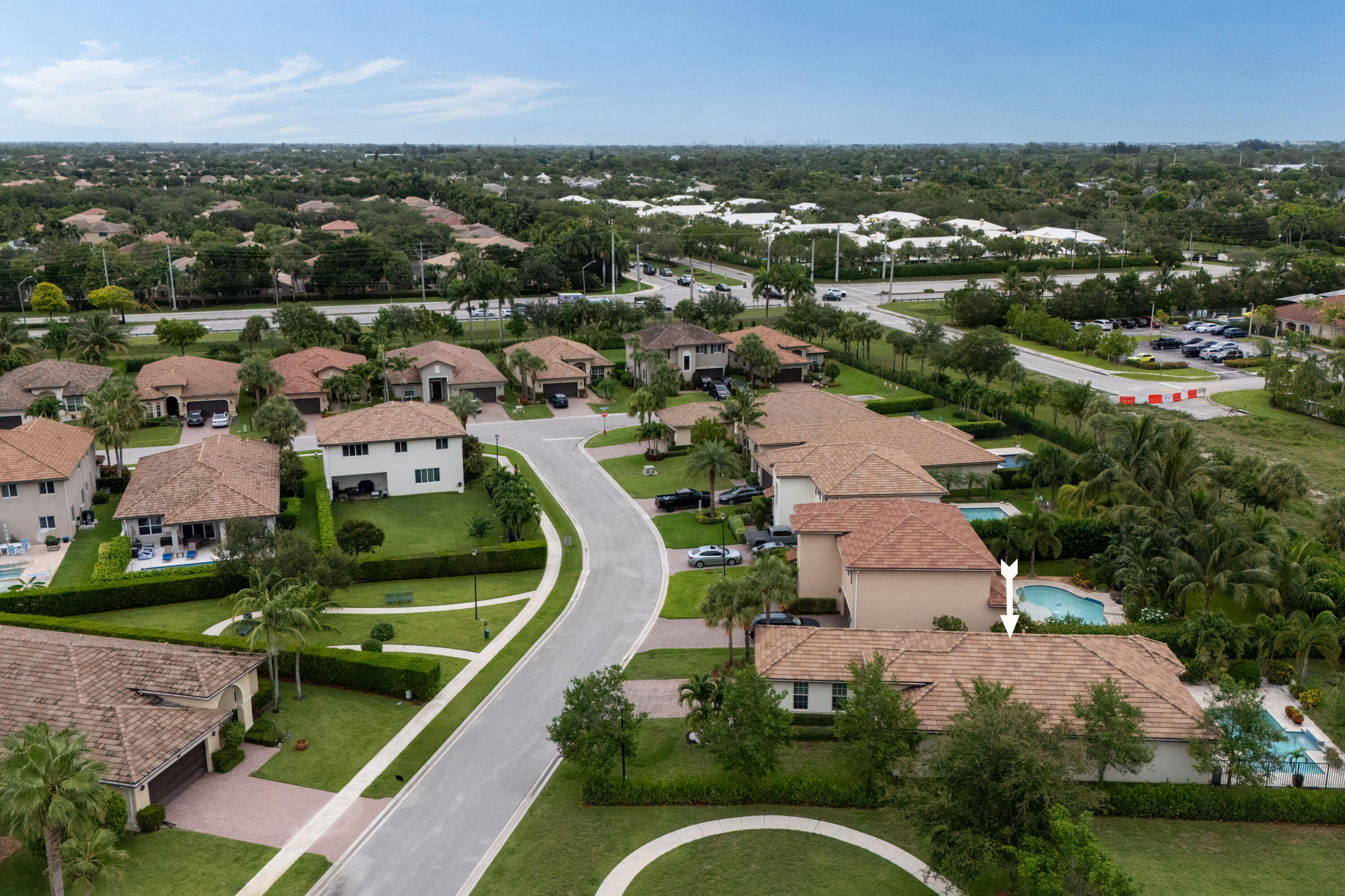 VISTA LAGO - Residential