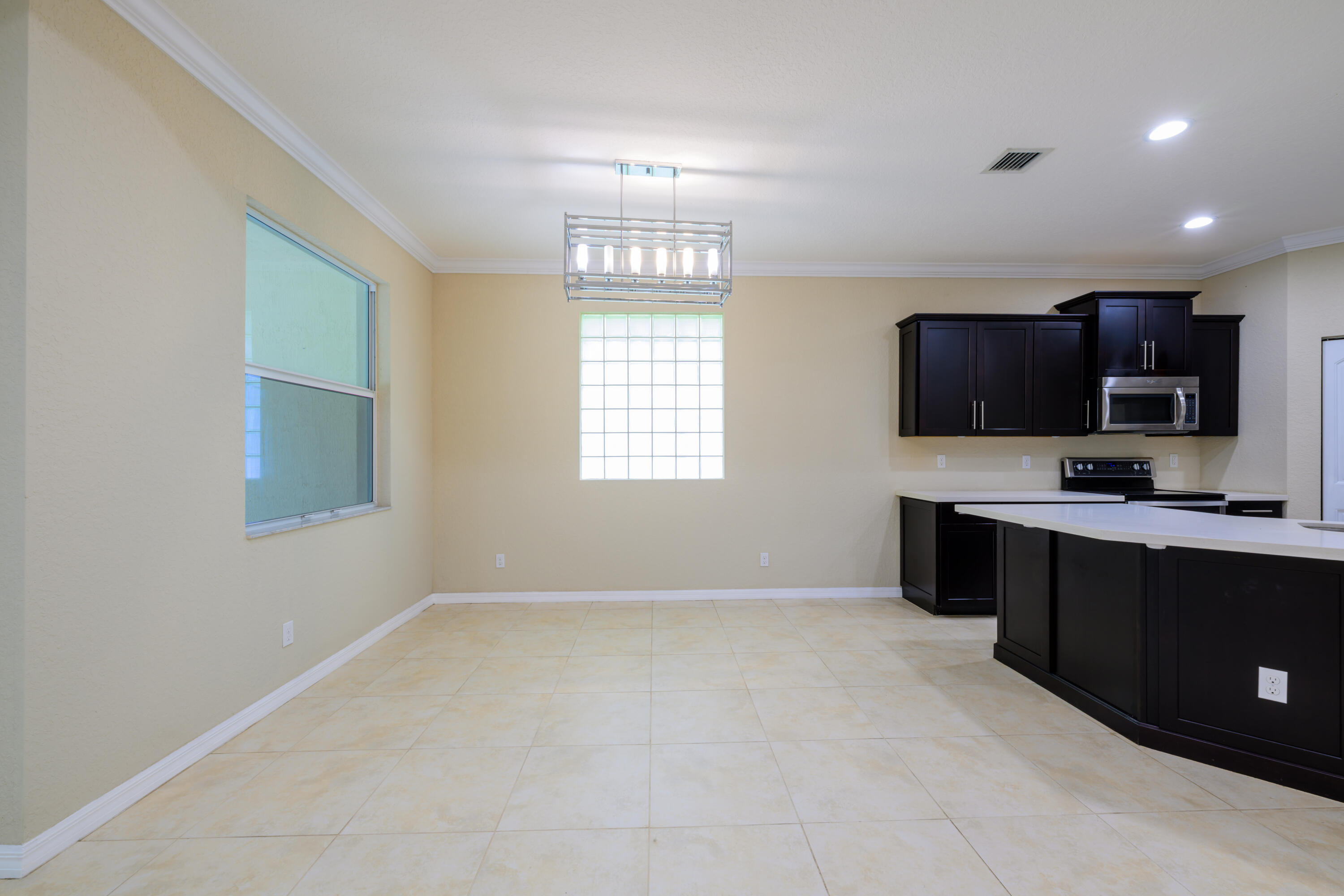 VISTA LAGO - Residential