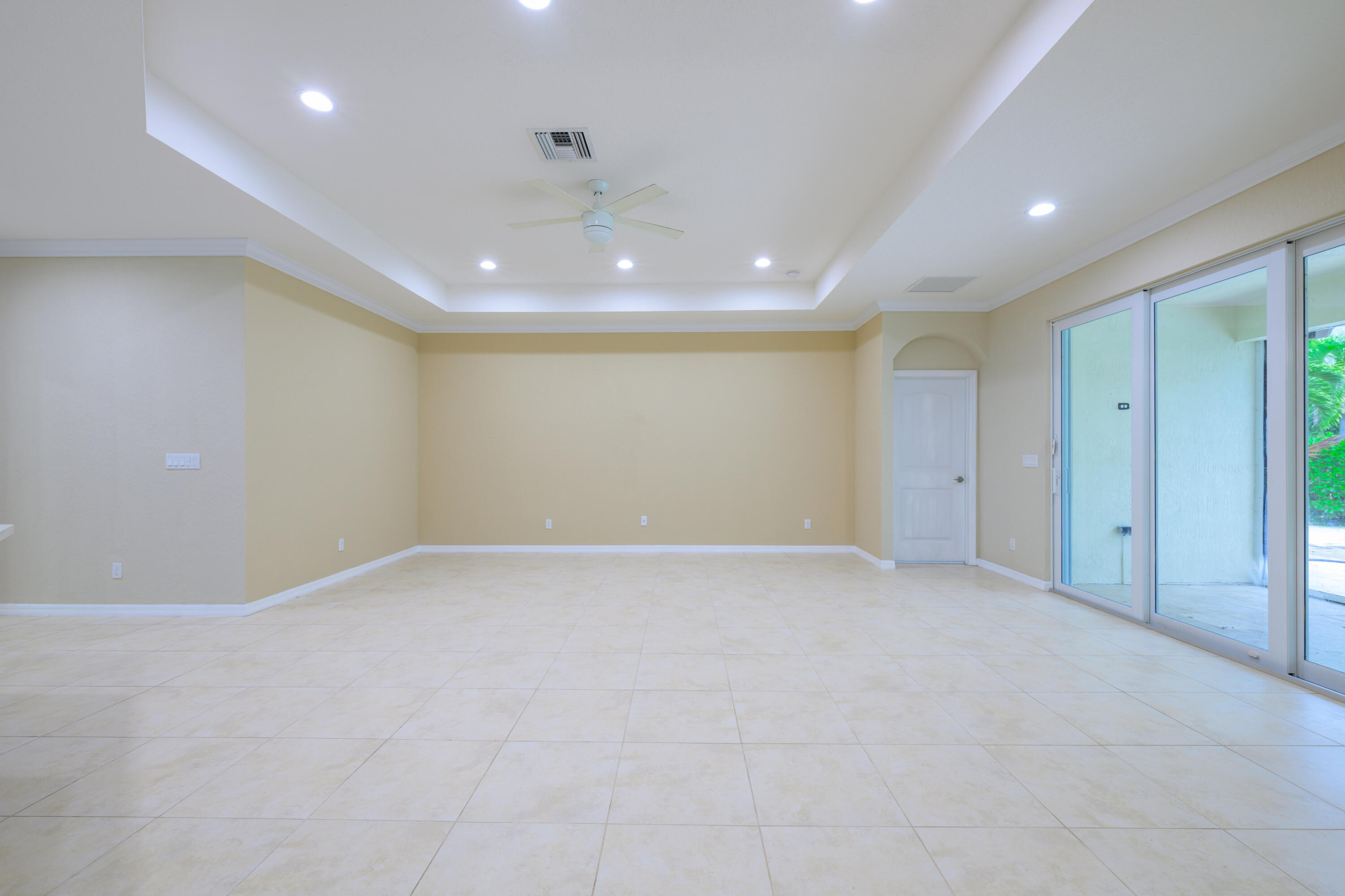 VISTA LAGO - Residential