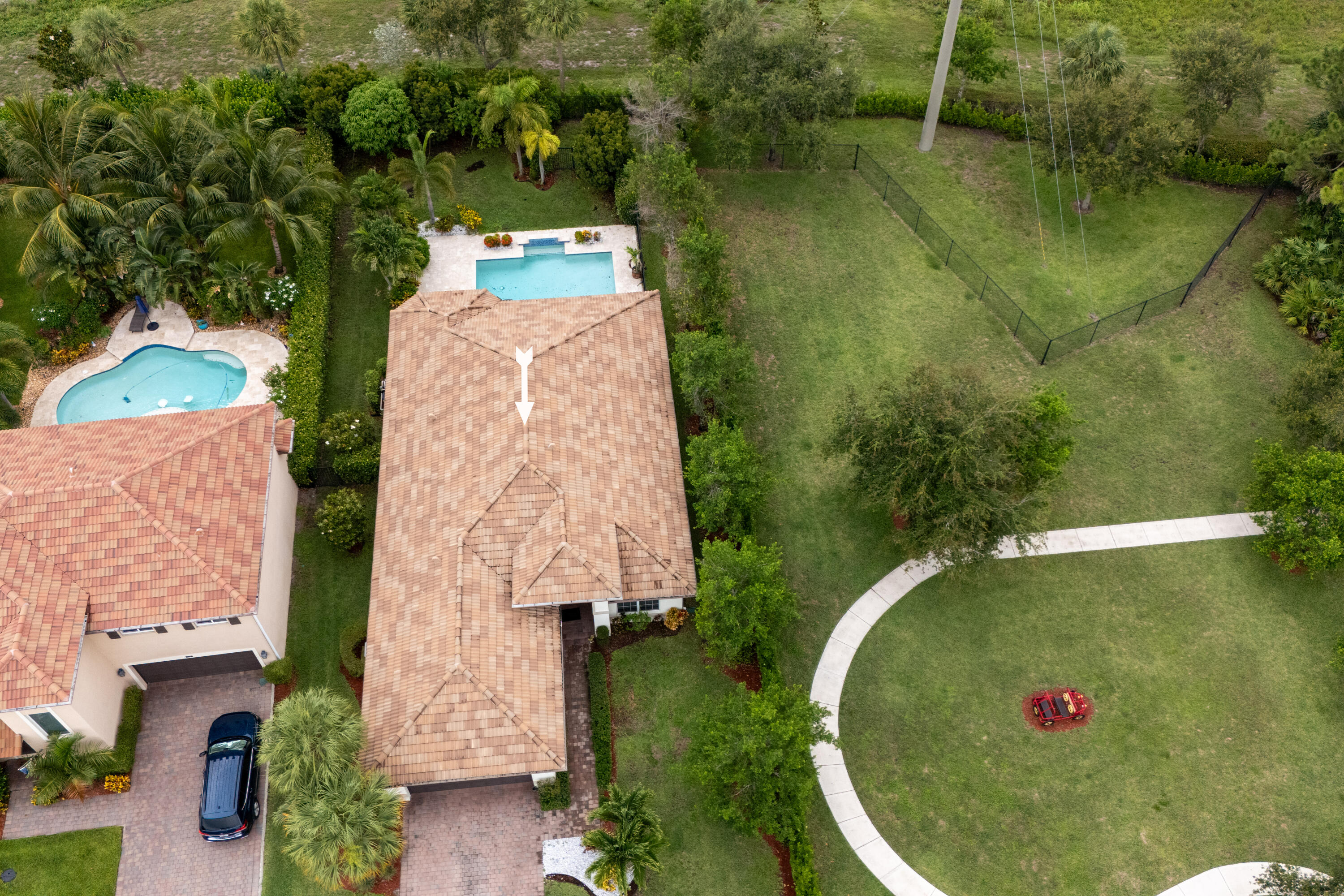 VISTA LAGO - Residential