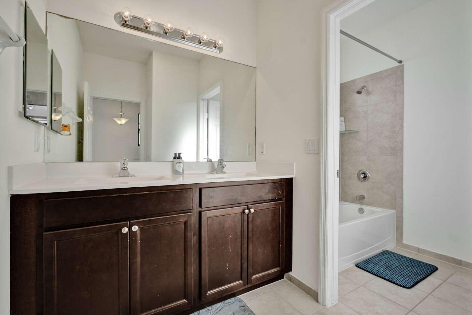 AQUABELLA SECTION ONE - Residential