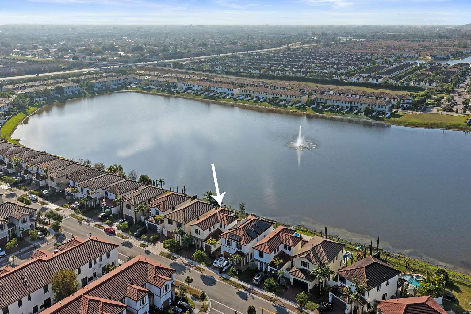 AQUABELLA SECTION ONE - Residential