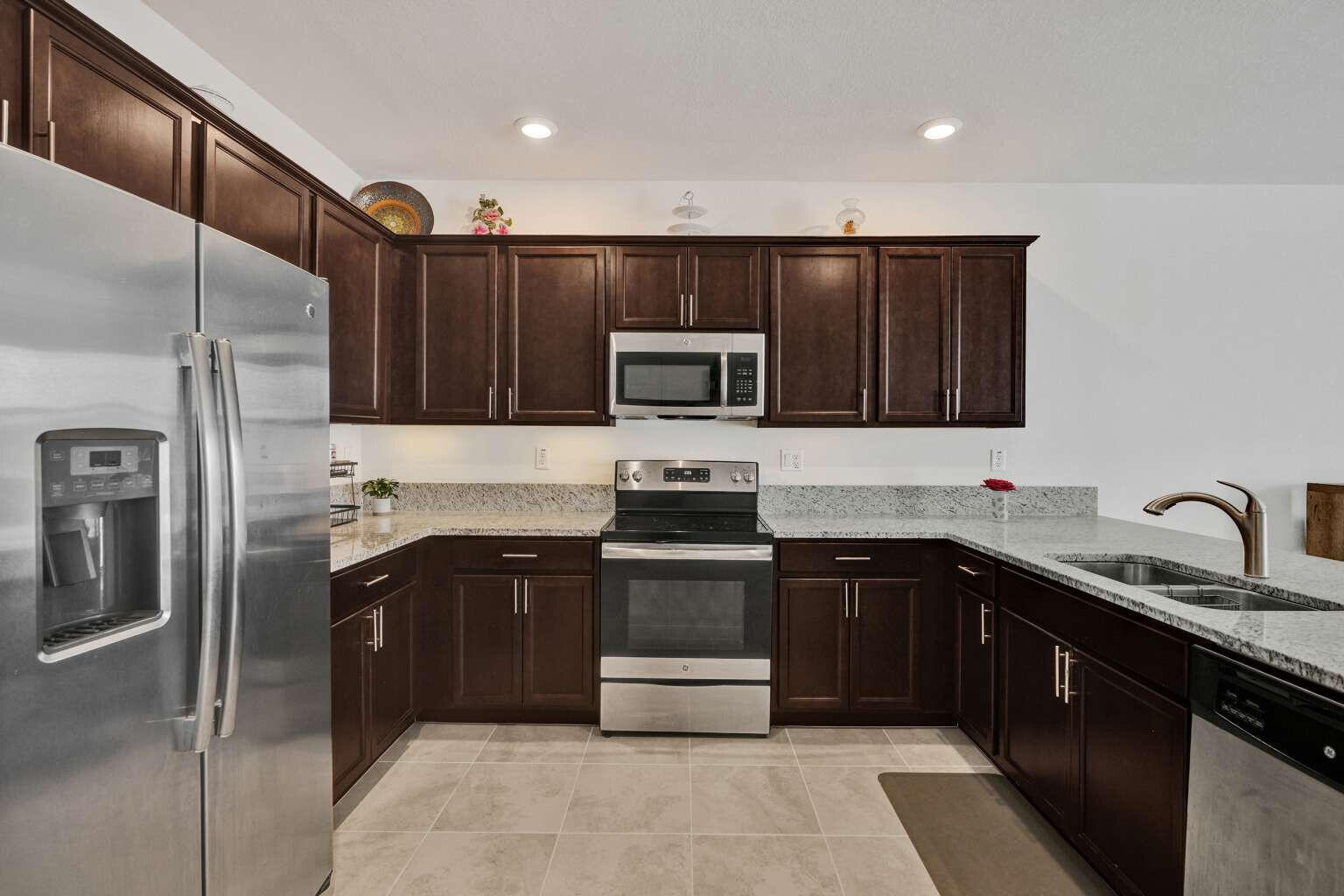 AQUABELLA SECTION ONE - Residential