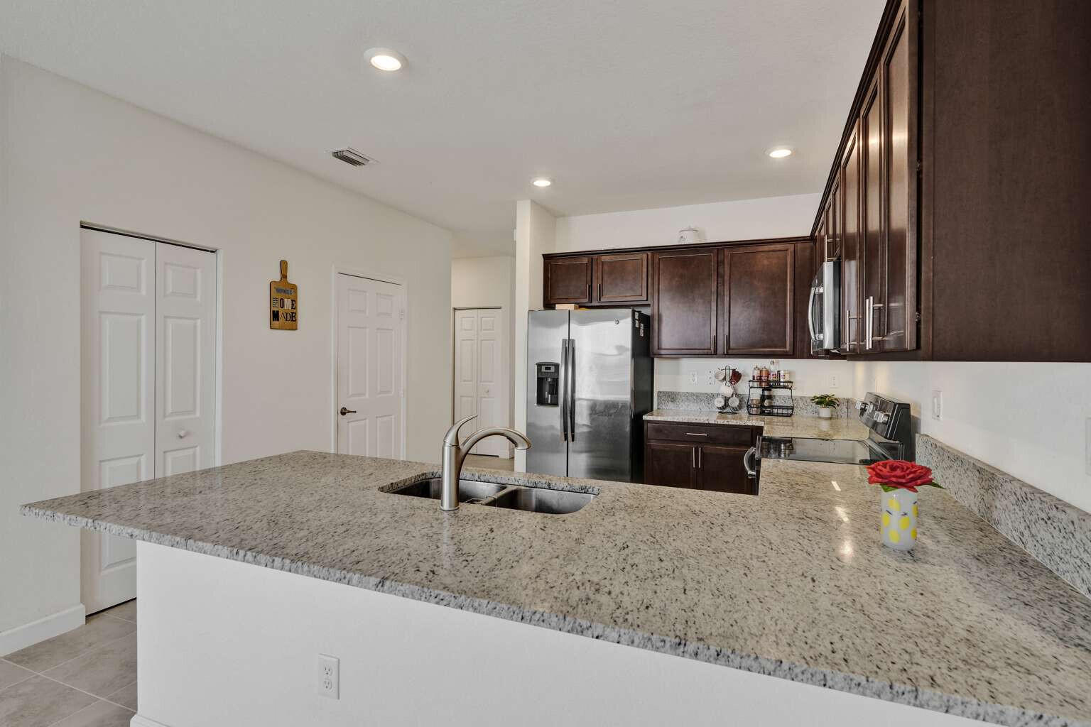 AQUABELLA SECTION ONE - Residential