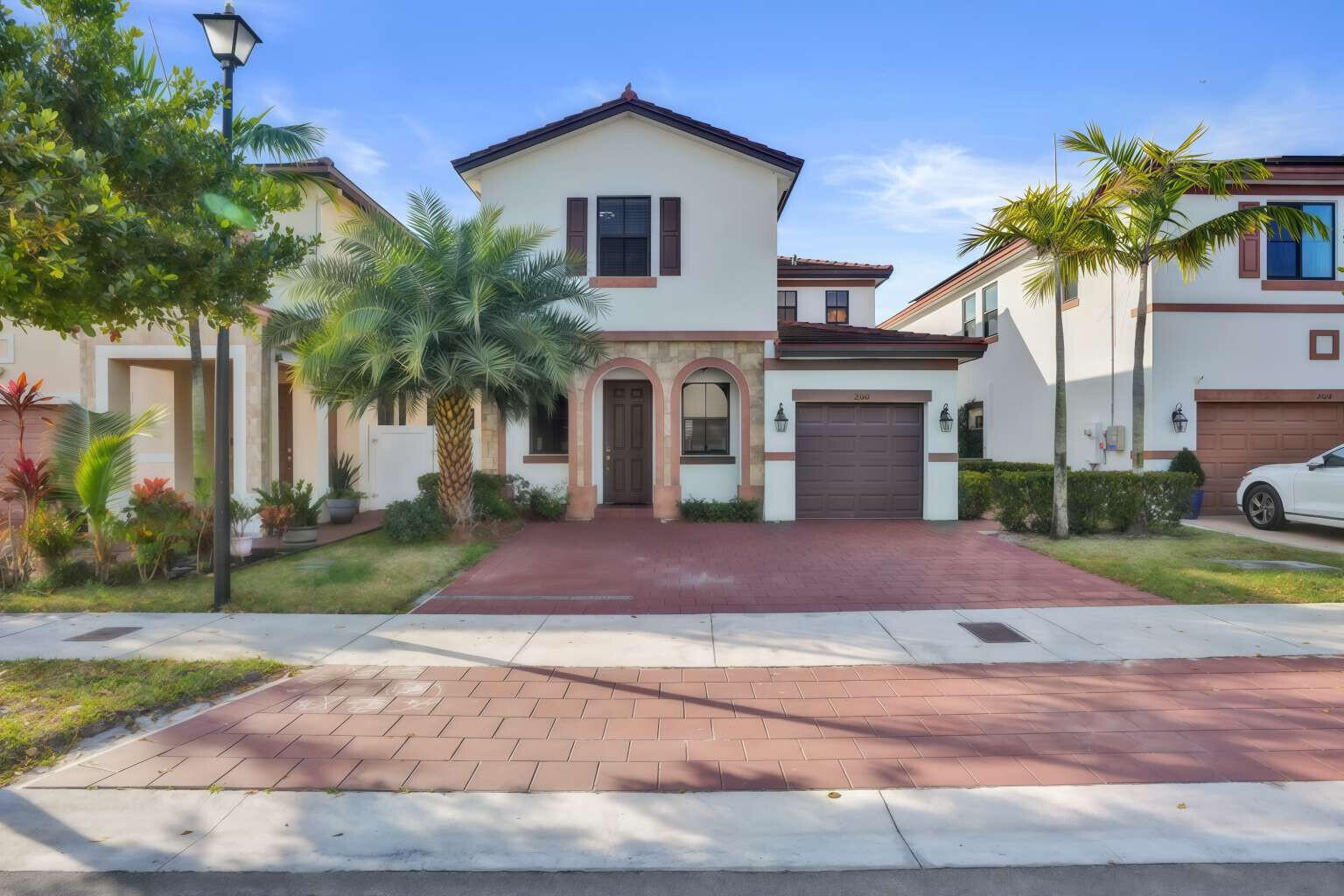 AQUABELLA SECTION ONE - Residential