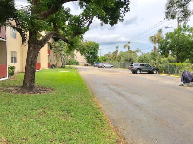 SABAL POINTE CONDO - Residential Lease