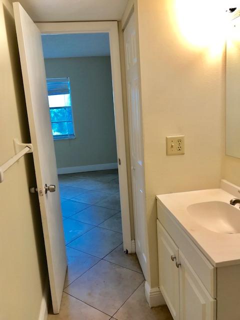 SABAL POINTE CONDO - Residential Lease