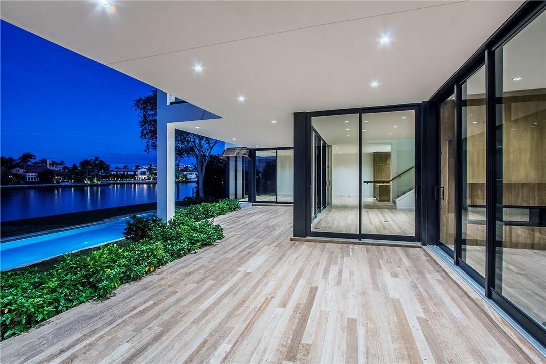 RIO VISTA ISLES - Residential