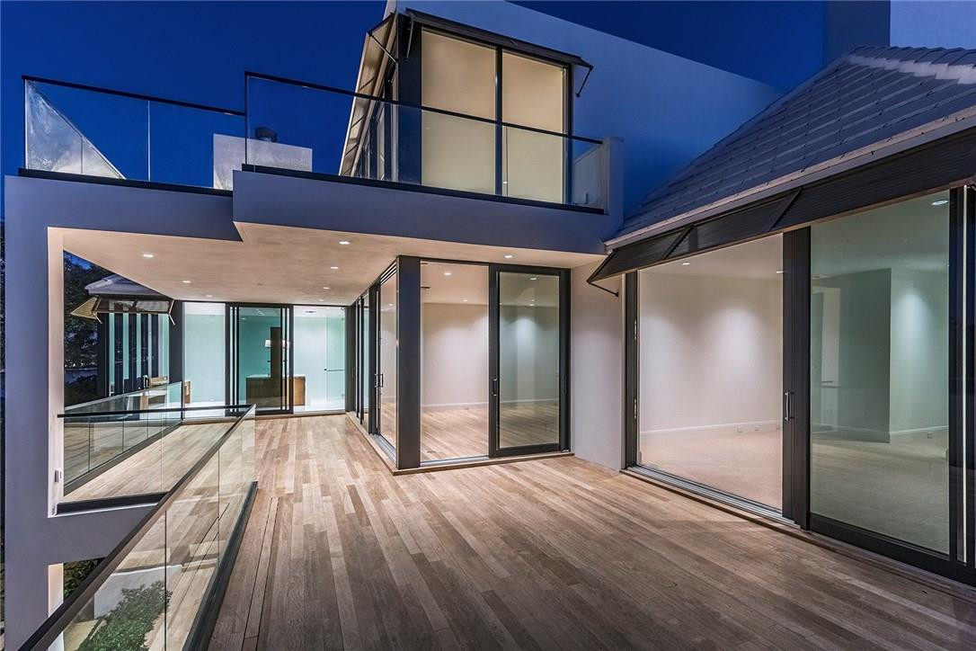 RIO VISTA ISLES - Residential